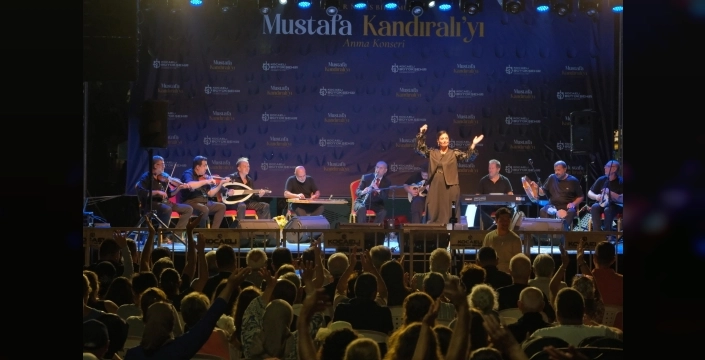 Efsane klarnet ustası Mustafa Kandıralı, 'Bir Nefes Bir Ömür' temasıyla anıldı