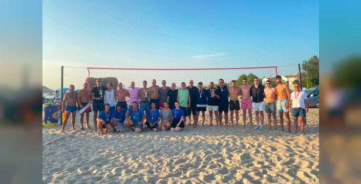 Enez'de plaj voleybolu şenliğinde coşku dorukta