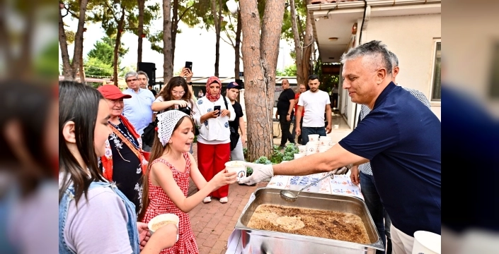 Engelsiz Kafe'de birlik ve beraberlik: Aşureyle paylaşılan umut