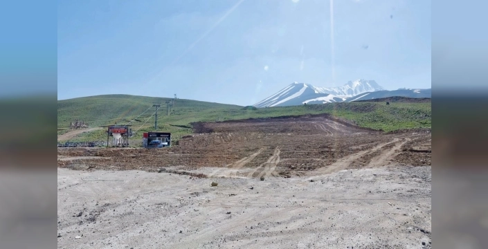 Erciyes Kayak Merkezi'nde kış sezonu hazırlıkları tüm hızıyla sürüyor