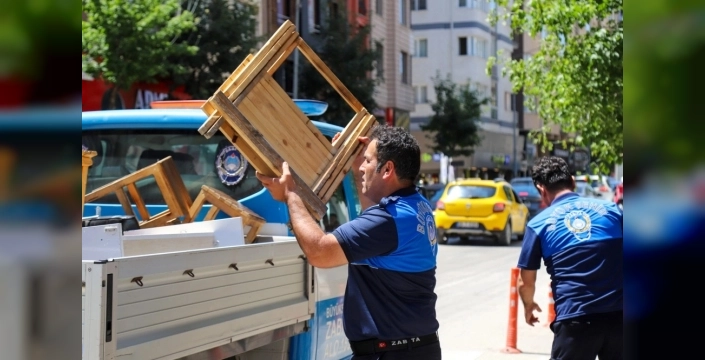 Eskişehir'de zabıta ekipleri, yaya güvenliği için denetimlerini sürdürüyor