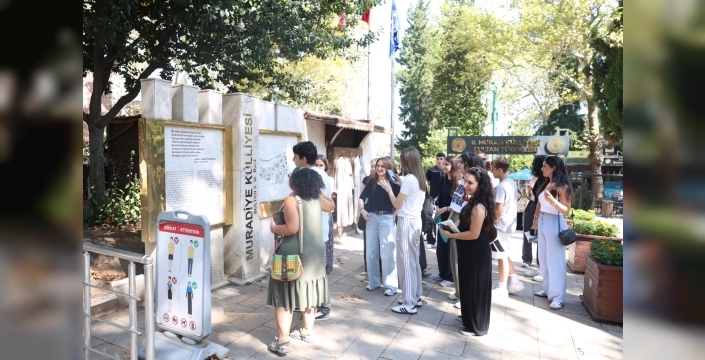 Gençler, Tanpınar'ın izinde Bursa'yı keşfetti