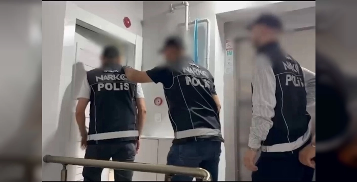 İstanbul sokaklarını zehirleyenlere büyük darbe: 45 kilo skunk ele geçirildi