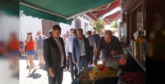 İzmir Büyükşehir Belediye Başkanı Tugay, Seferihisar'da yatırım ve hizmetleri yerinde inceledi