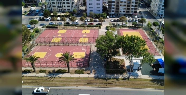 İzmir'de Göztepe'de yeni spor istasyonu açıldı