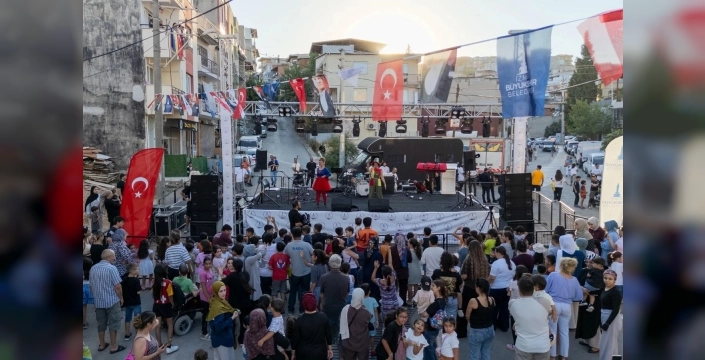 İzmir'de mahalleler canlanıyor: Komşuluk ruhu şenliklerle geri dönüyor