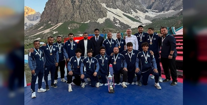 Kağıtspor'dan Balkanlar'a uzanan başarı dalgası