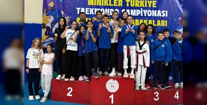 Kağıtspor, ulusal ve uluslararası arenada başarılarına devam ediyor
