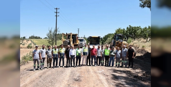 Kale'de üreticiden vatandaşa, yoldan gönül bağlarına: Başkan Çavuşoğlu'nun nabız yoklaması