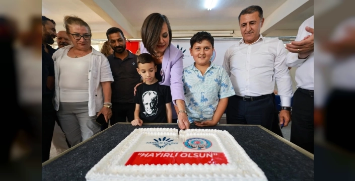 Karabağlar'da işçi sevinci: Yeni toplu sözleşme ile zam ve sosyal haklar arttı