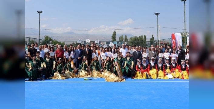 Kayısı toprağı Iğdır, kortlarda şampiyonları bekliyor: 6. Kayısı Cup Tenis Turnuvası start aldı!