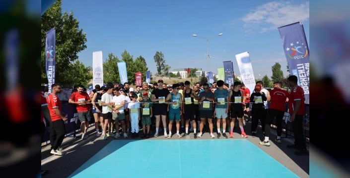 Kayseri, 15 Temmuz'u sporla andı: Demokrasi koşusu yapıldı