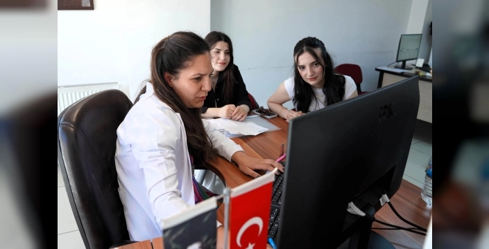 Keçiören Belediyesi'nden üniversite adaylarına ücretsiz rehberlik hizmeti