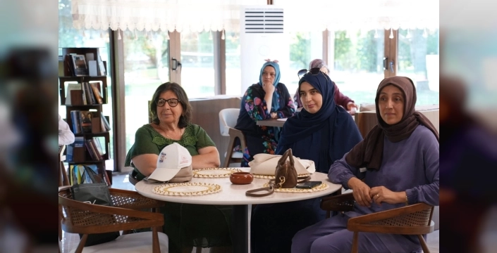Kocaeli Ana Kafe'de geçmişin izlerinden kurtulma yolları konuşuldu