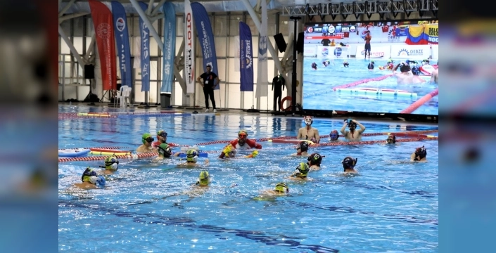 Kocaeli'de sualtı hokeyi heyecanı: Türkiye U19'da zirveye çıktı!