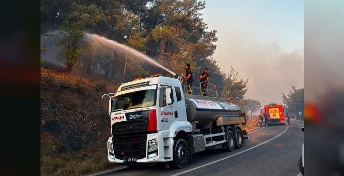 Kocaeli'den Balıkesir'e YANGIN ALARMI: Kahraman itfaiyeciler 'alevlerle' savaşıyor!