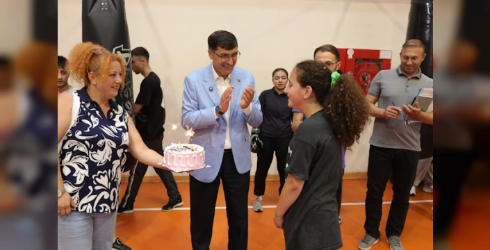 Kütahya'da Başkan Kahveci, milli sporcuları yalnız bırakmadı
