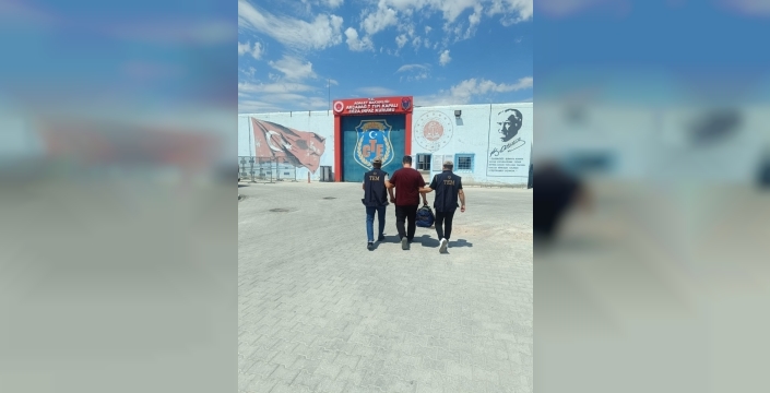 Malatya'da FETÖ üyeleri adalete teslim edildi