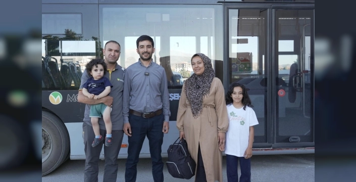 Malatya'da unutulan çanta, içindeki ziynet eşyalarıyla birlikte sahibine ulaştı