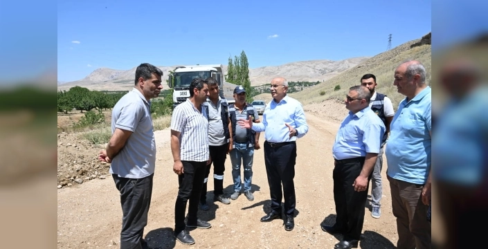 Malatya'da yollar karayolu standartlarına kavuşuyor