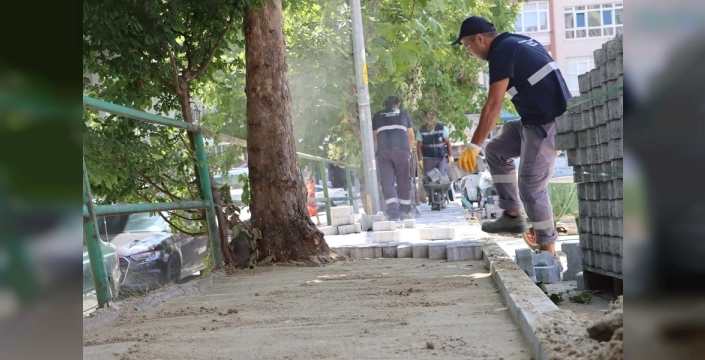 Maltepe'de kaldırımlar modernleşiyor: Yaya güvenliği artıyor