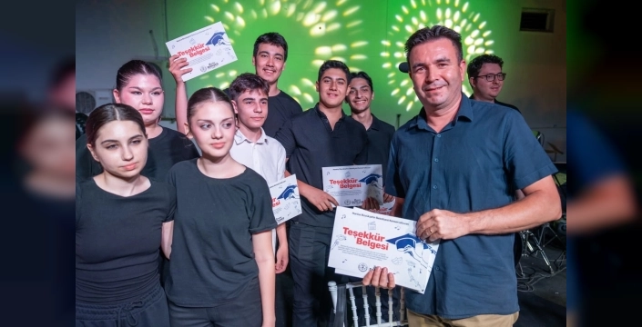 Manisa Büyükşehir Konservatuvarı'nda sanat dolu bir gece yaşandı