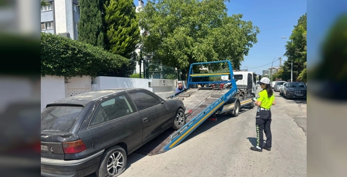 Manisa'da hurda araçlar temizleniyor: Estetik ve güvenlik için adımlar atıldı