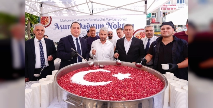 Manisa'da Muharrem Bereketi: 20 Bin Kişiye Aşure Dağıtıldı, Çölyak Hastaları Unutulmadı
