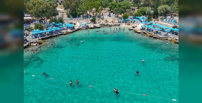 Mersin plajları, tatilcilerin yeni gözdesi oldu