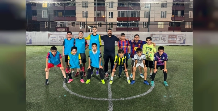 Minik yürekler sahada buluştu: 15 Temmuz ruhu futbolla yaşatıldı