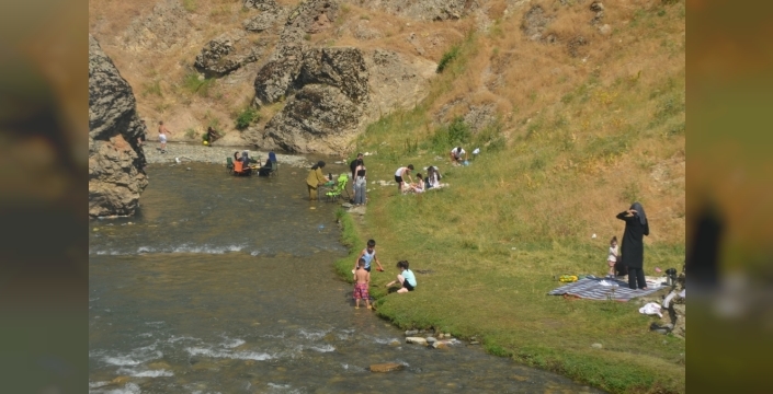 Muş'taki Kızılağaç Kanyonu, doğaseverlere kapılarını açıyor