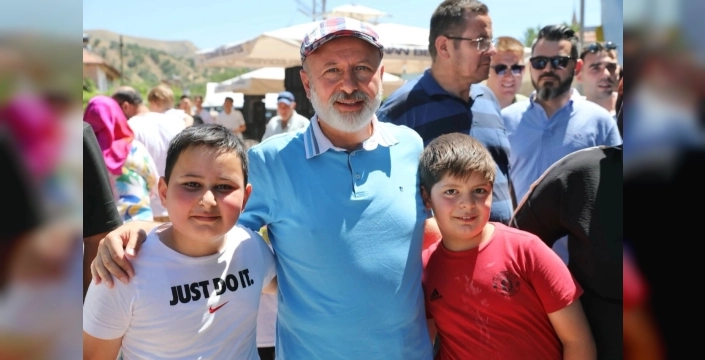 Obruk Mahallesi'nde 29. Pilav Şenliği: Gönül Bağları Güçlendi