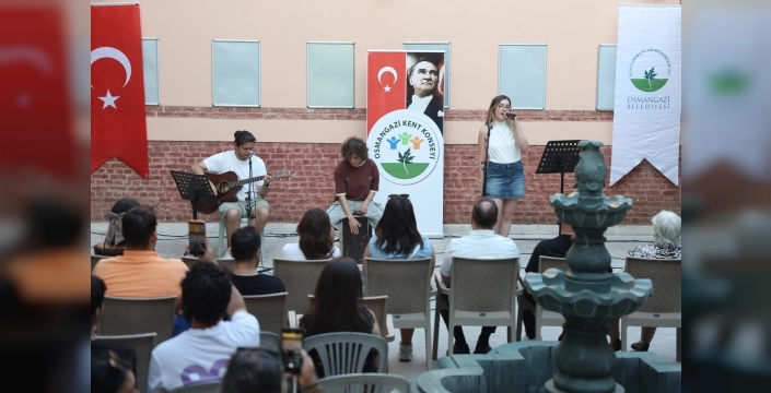 Osmangazi Gençlik Meclisi yeni döneme müzik dolu bir konserle merhaba dedi