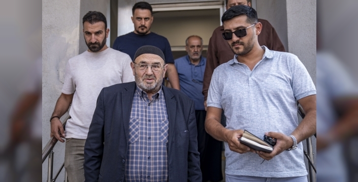 Polisin dikkati sayesinde alzheimer hastası 200 bin lira dolandırılmaktan kurtuldu