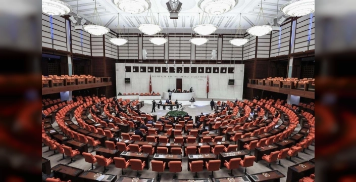TBMM'de tarihi değişim: Ana muhalefet koltuğu YENİ Parti'ye geçti