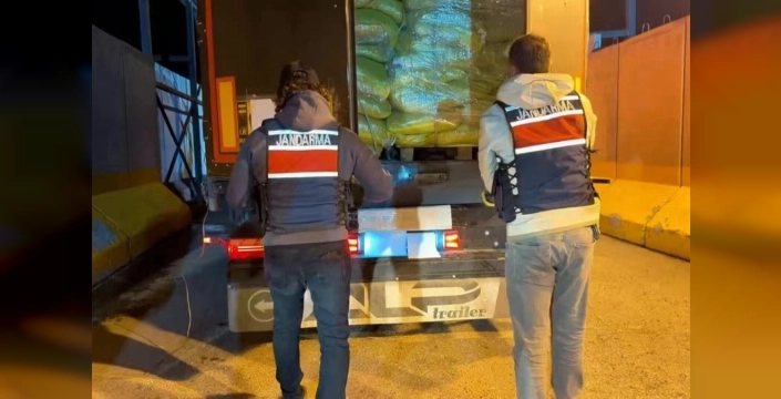 Van'da dev uyuşturucu operasyonu: 333 kilo skunk ele geçirildi, 2 şüpheli yakalandı