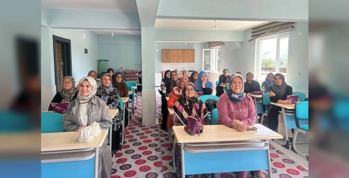 Akyazı''da kadınlara özel buluşmalar sürüyor