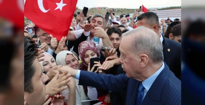 Bakan Çiftçi'den Erdoğan'a yönelik eleştirilere sert tepki: Millet iradesine saygısızlık