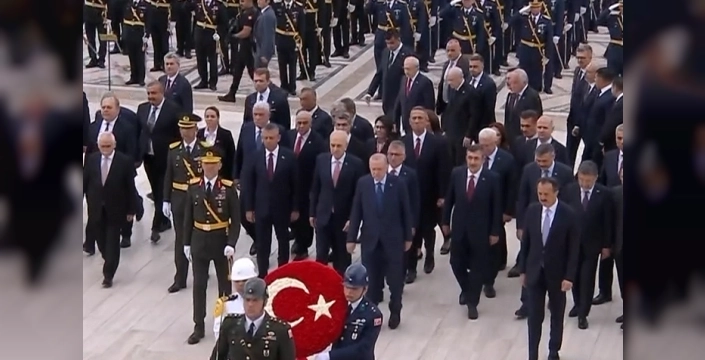Cumhurbaşkanı Erdoğan, Anıtkabir'de 30 Ağustos'u kutladı