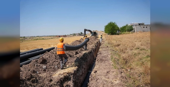 Diyarbakır Bağıvar'da yeni kanalizasyon hattı ile koku sorununa son