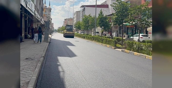 Doğubayazıt'ta Ağrı Caddesi yenilendi