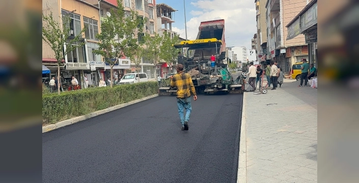 Doğubayazıt'ta Ağrı Caddesi yenilendi