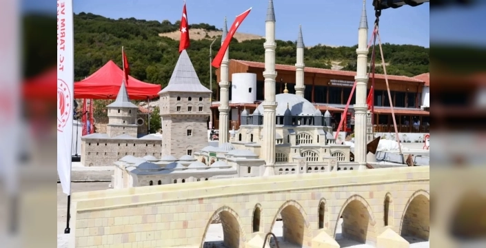 Edirne'nin simgeleri yapay resif projesiyle denizle buluştu