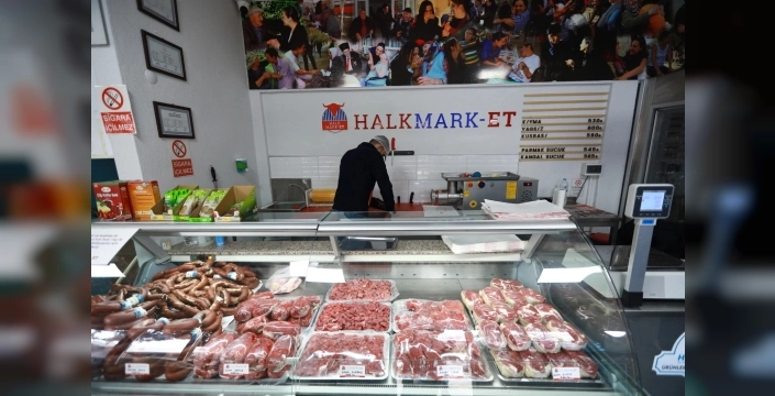 Efes Selçuk'ta halka ucuz et ve gıda satılıyor