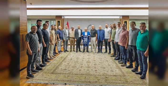 Erciyes 38 FK yönetimi başkan Büyükkılıç'ı ziyaret etti