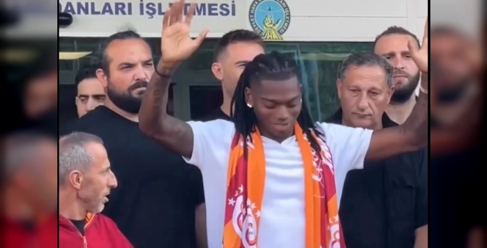 Galatasaray, Leao'yu Milan'dan transfer etti