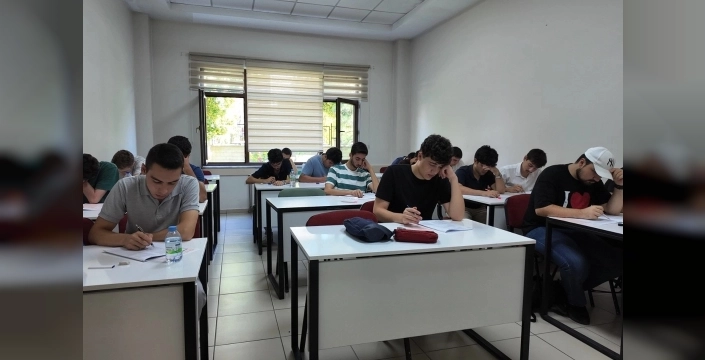 Genç KAYMEK ücretsiz YKS deneme sınavı yaptı