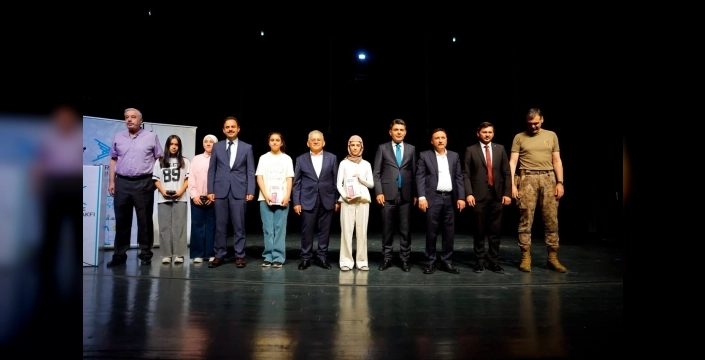 Gençlerle buluşan Başkan Büyükkılıç: Milli ve manevi değerler geleceğimizin teminatı