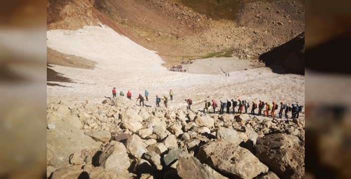 Hakkari'de buz tırmanışı A kampı başarıyla tamamlandı