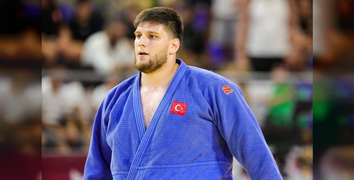 İbrahim Tataroğlu Akdeniz Oyunları'nda altın madalya aldı